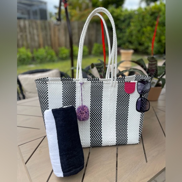 Woven Tote Bag FREE MATCHING TOWEL - Picture 1 of 5